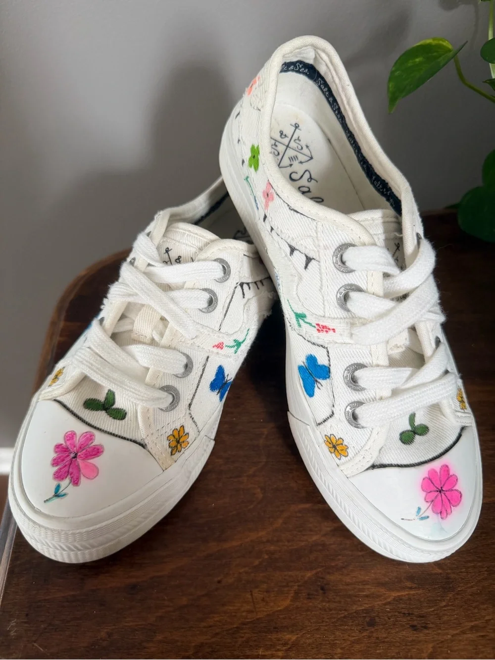 Salt & Seas Whimsical Floral & Butterfly Canvas Sneakers for Women. Size 7